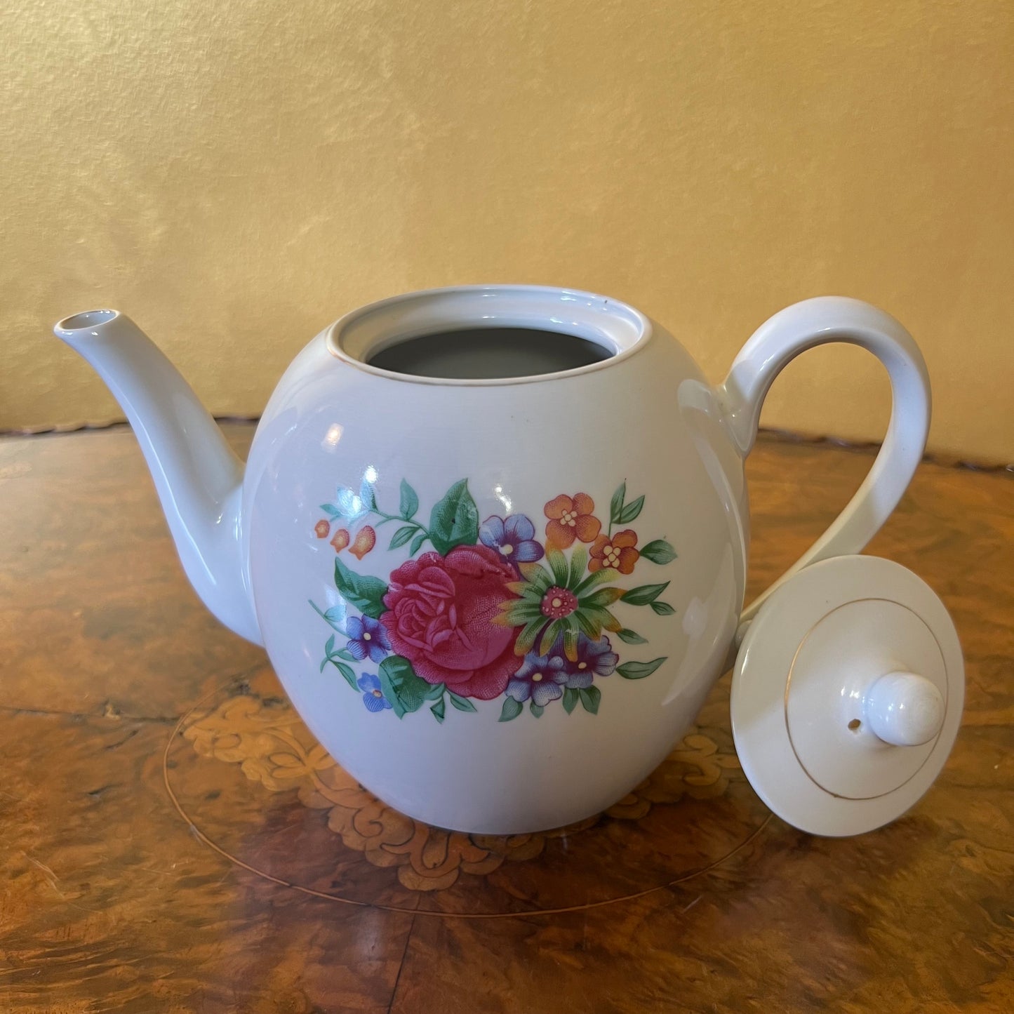Albany_Floral_Print_Tea_Pot_China
