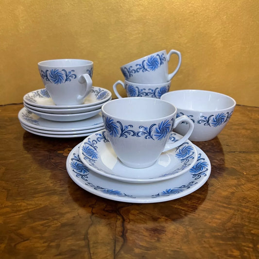 Alfred Meakin Glo White 13 Piece Tea Set