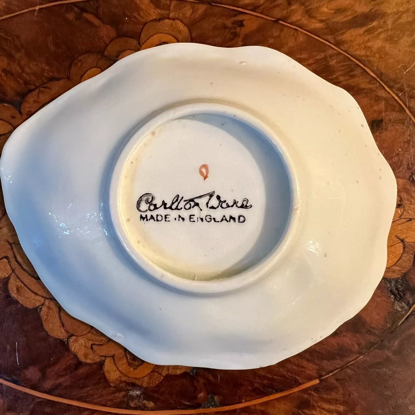 Cartlon Ware Lettuce Leaf Small Dish