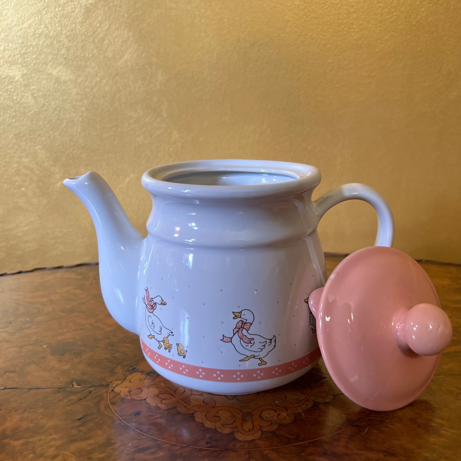 Duck Print Tea Pot Vintage
