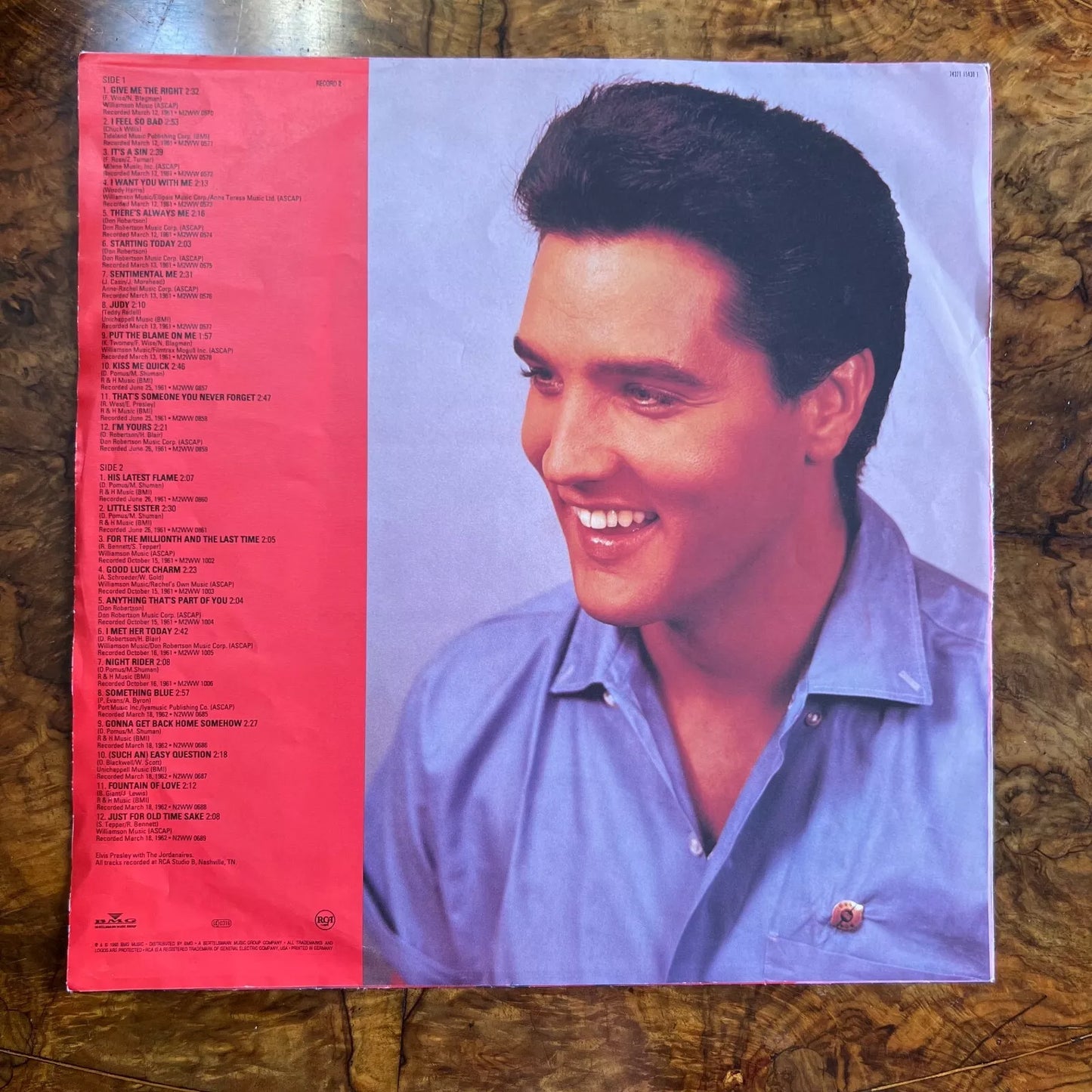 Elvis Presley The Essential 60's Masters i Vinyl Record Collection
