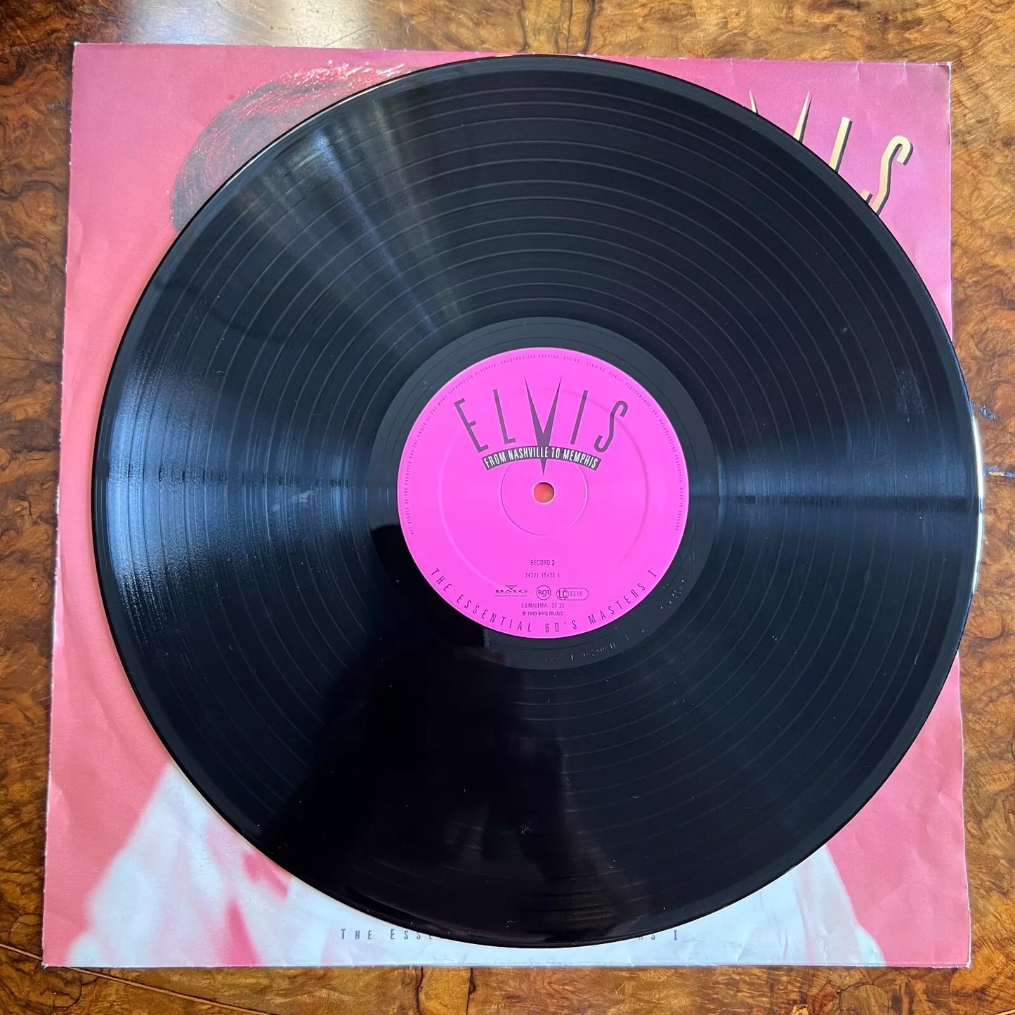 Elvis Presley The Essential 60's Masters i Vinyl Record Collection