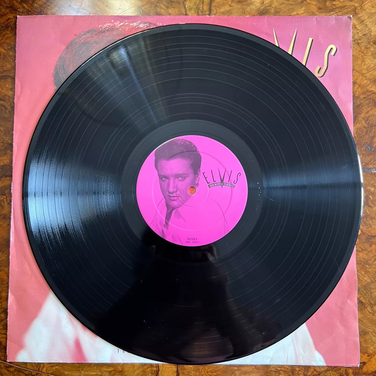 Elvis Presley The Essential 60's Masters i Vinyl Record Collection