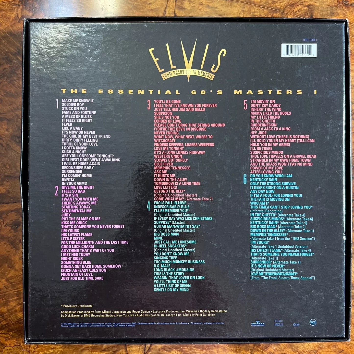 Elvis Presley The Essential 60's Masters i Vinyl Record Collection