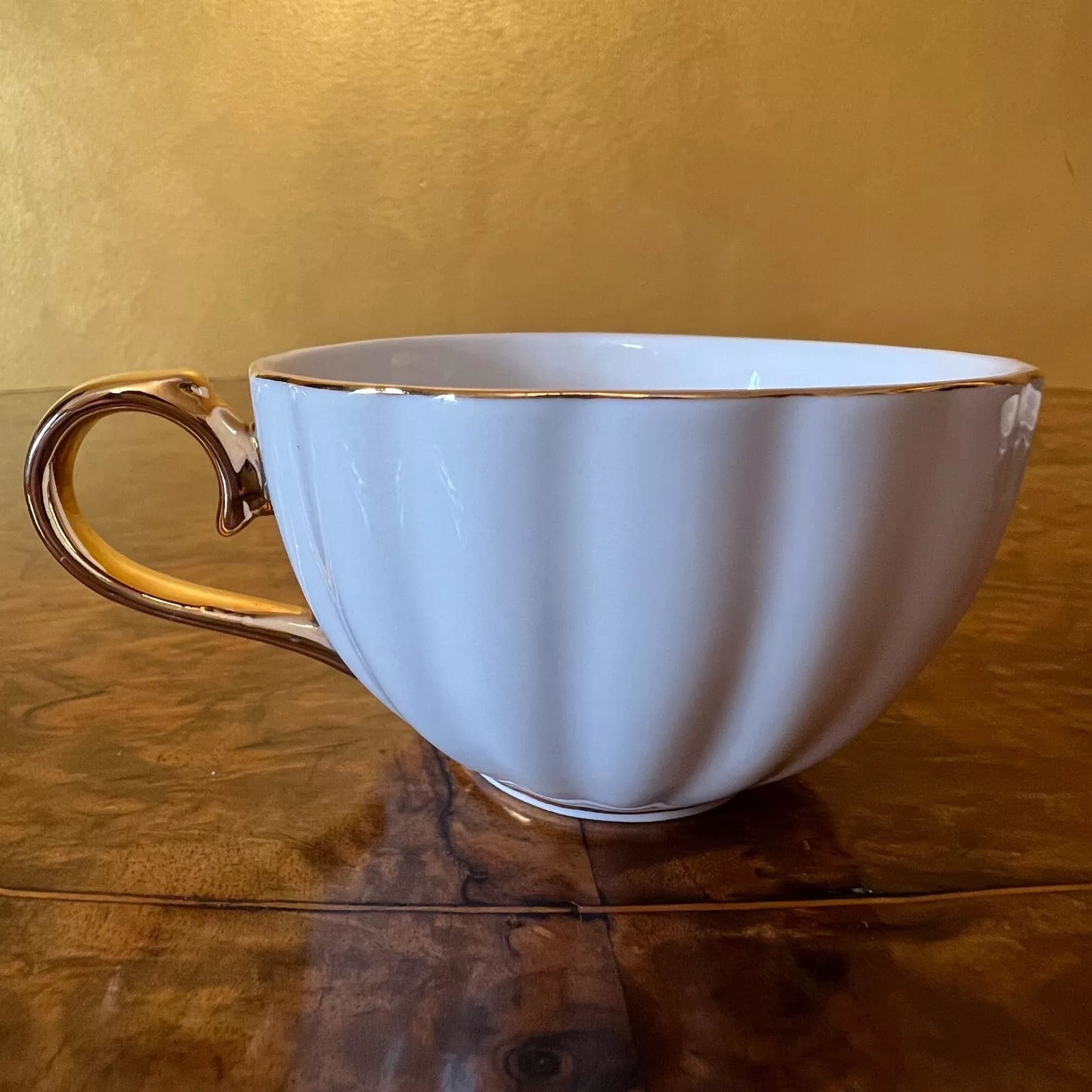 Gold Trim White Tea
