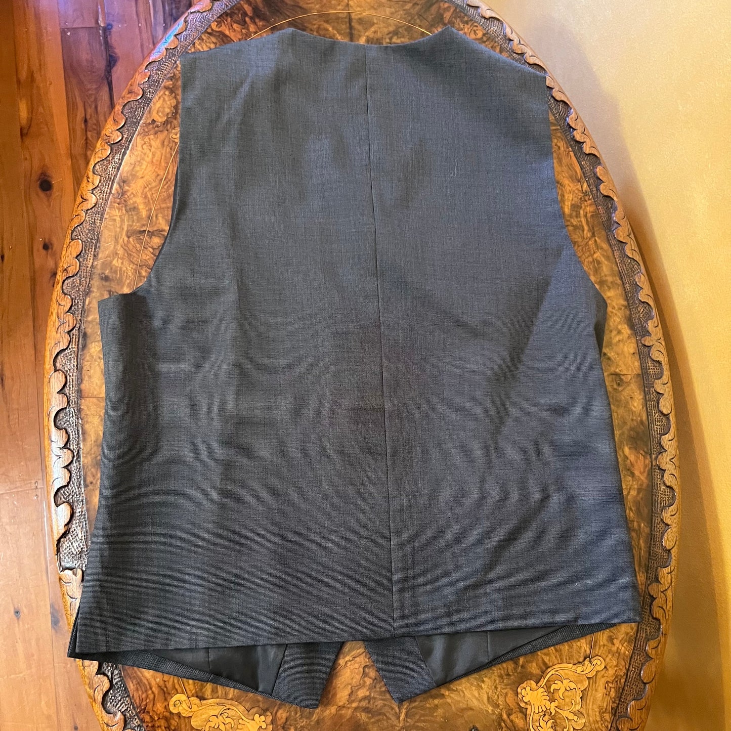 Mens Knights Vest Size 38