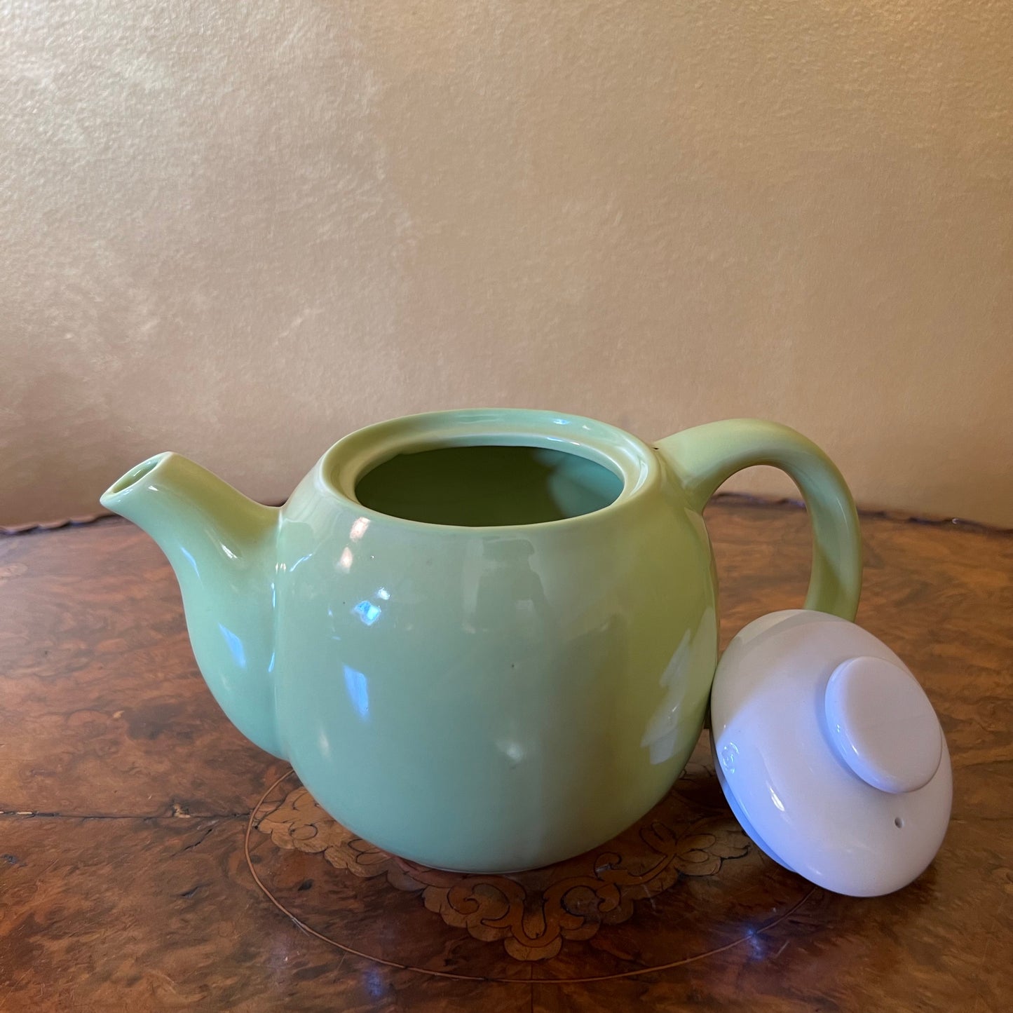 Pale Green White Lid Tea Pot