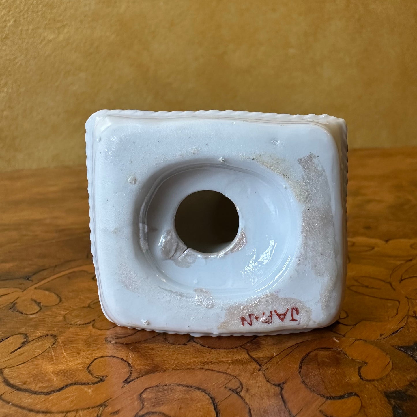 Vintage Kitschy Ceramic Sugar Texture Kitten Figurine