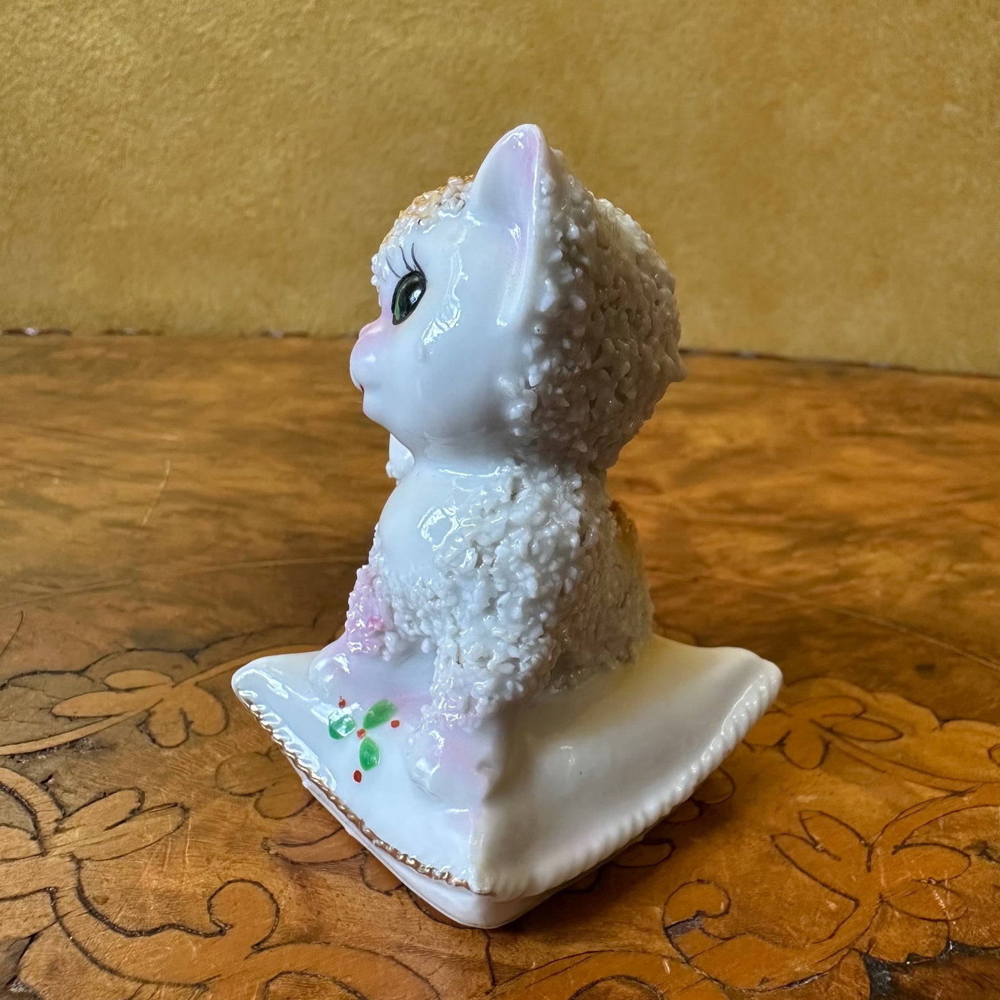 Kitschy Ceramic Sugar Texture Kitten Figurine