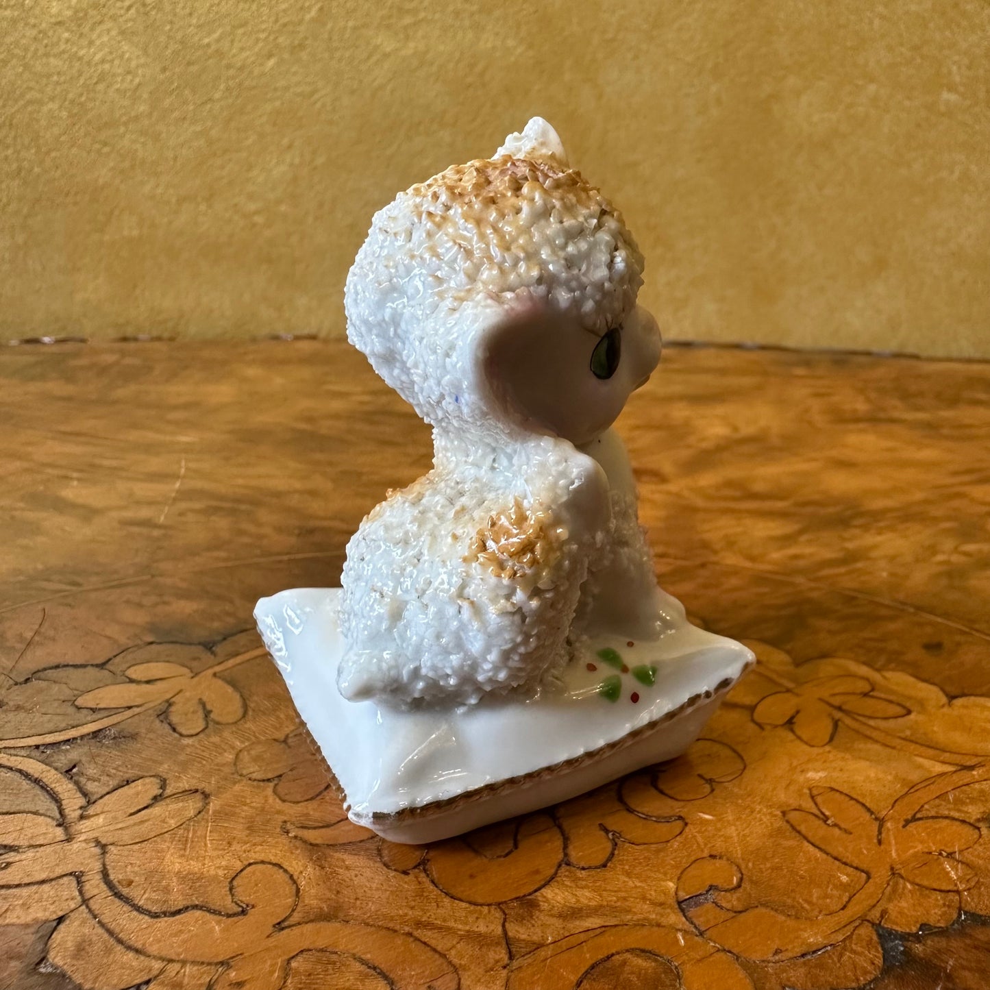 Kitschy Ceramic Sugar Texture Kitten Ornament