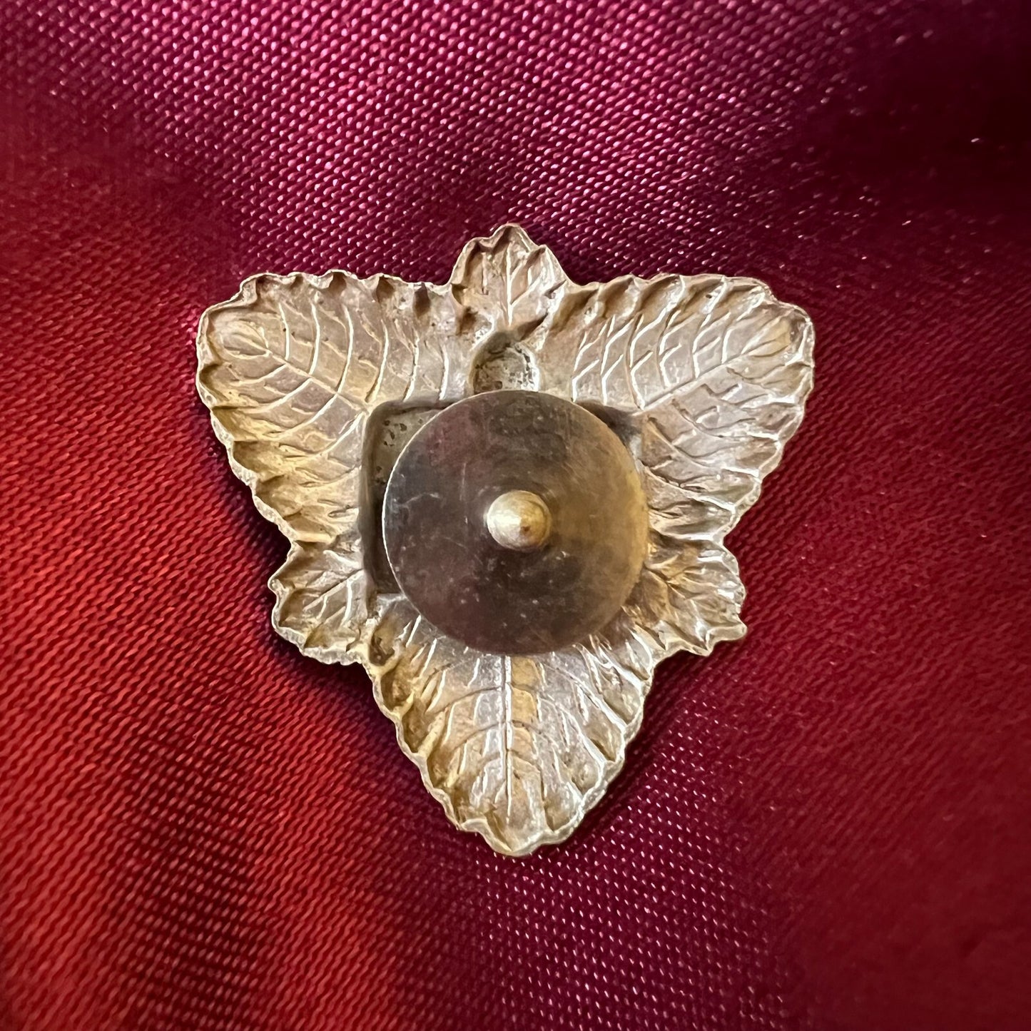 Leaf Shape Pin