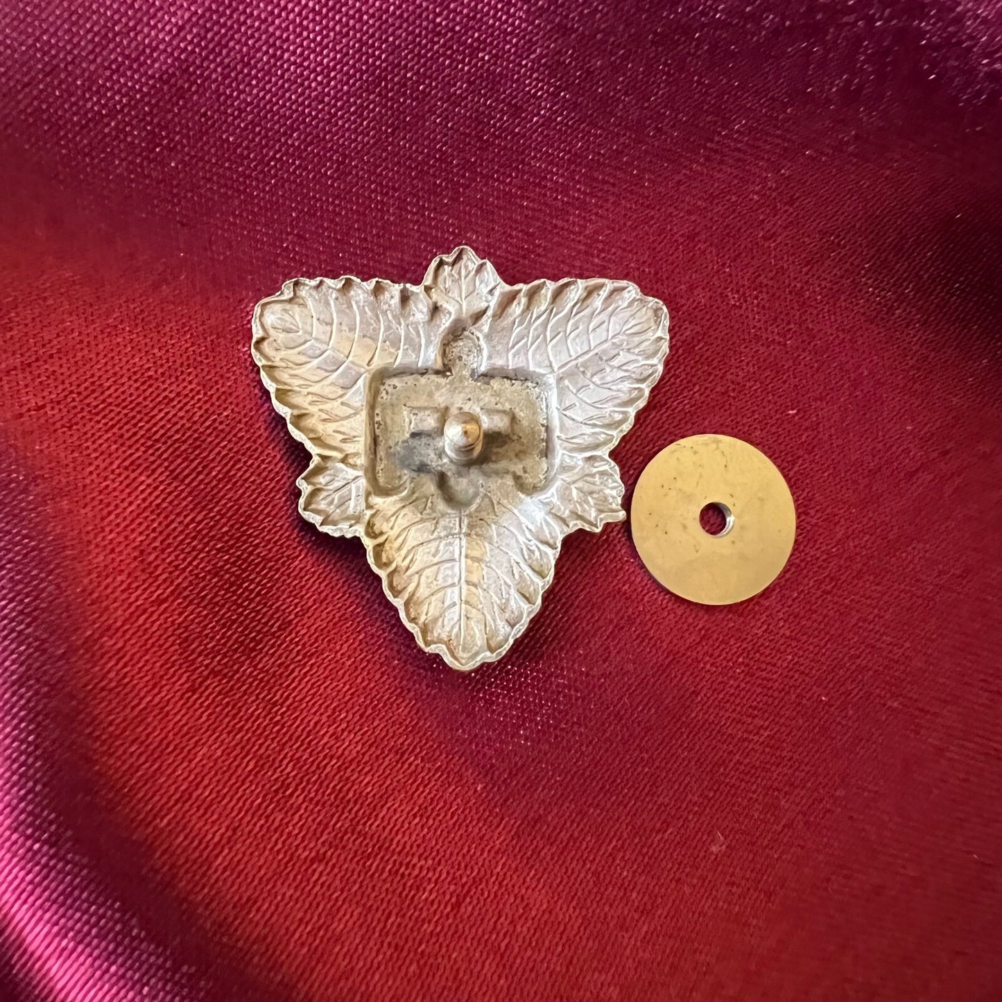 Leaf Shape Pin Vintage