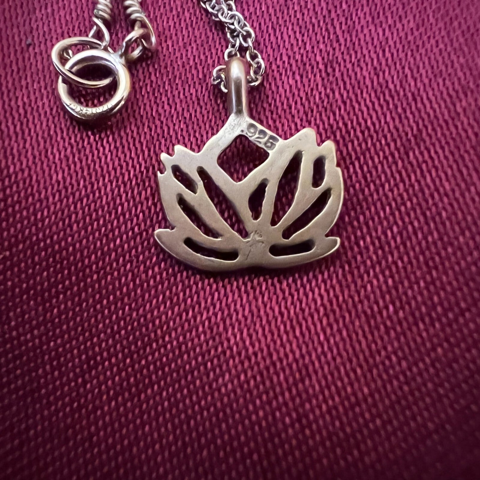 Lotus Pendant With Chain 925