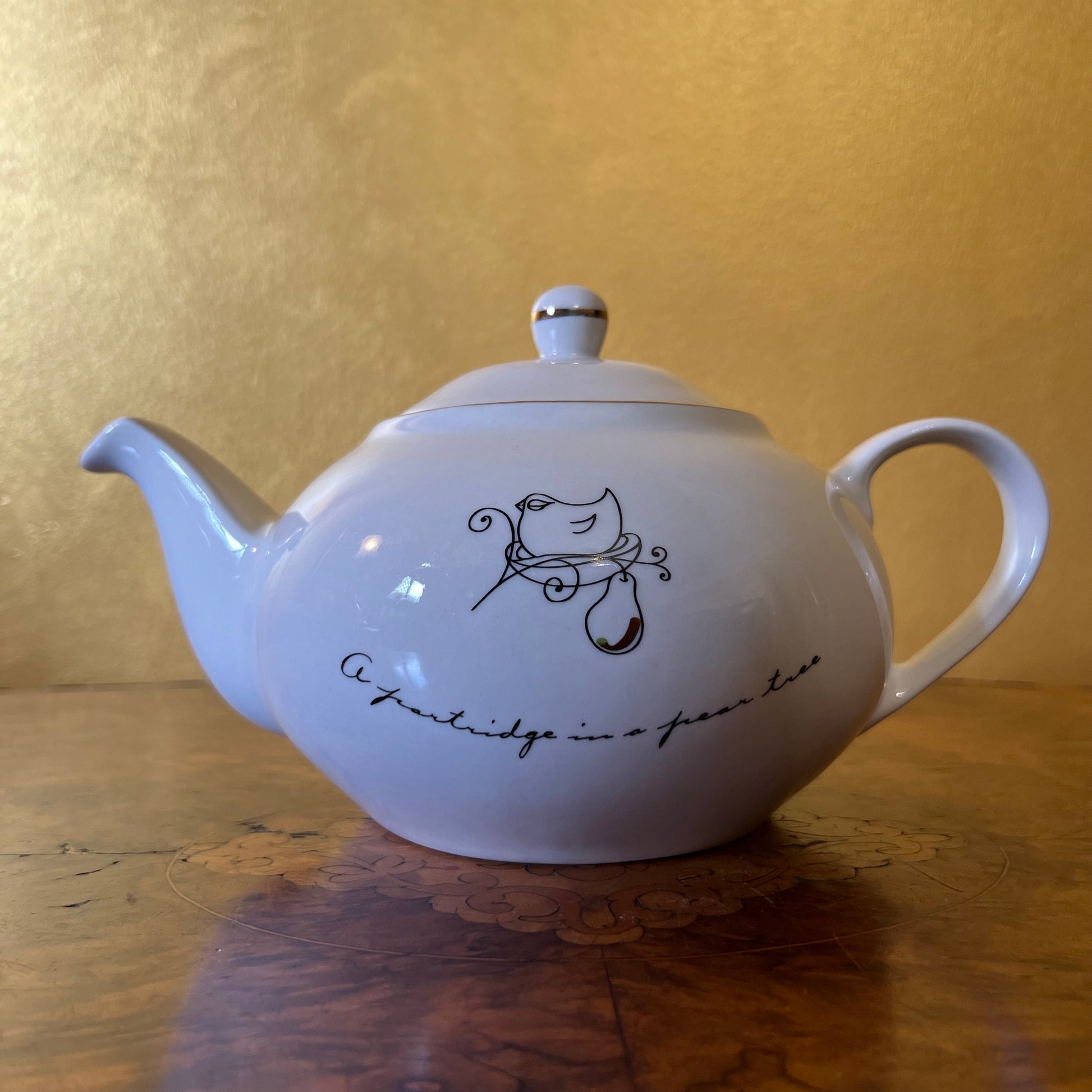 Maxwell & Williams Partridge in a Pear Tree Teapot