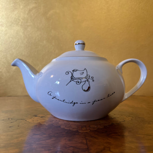 Maxwell & Williams Partridge in a Pear Tree Teapot
