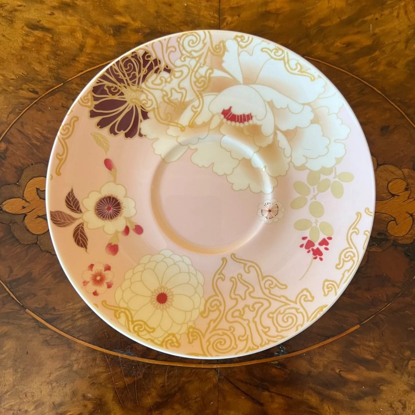 Maxwell_Williams Pink Kimono Saucer