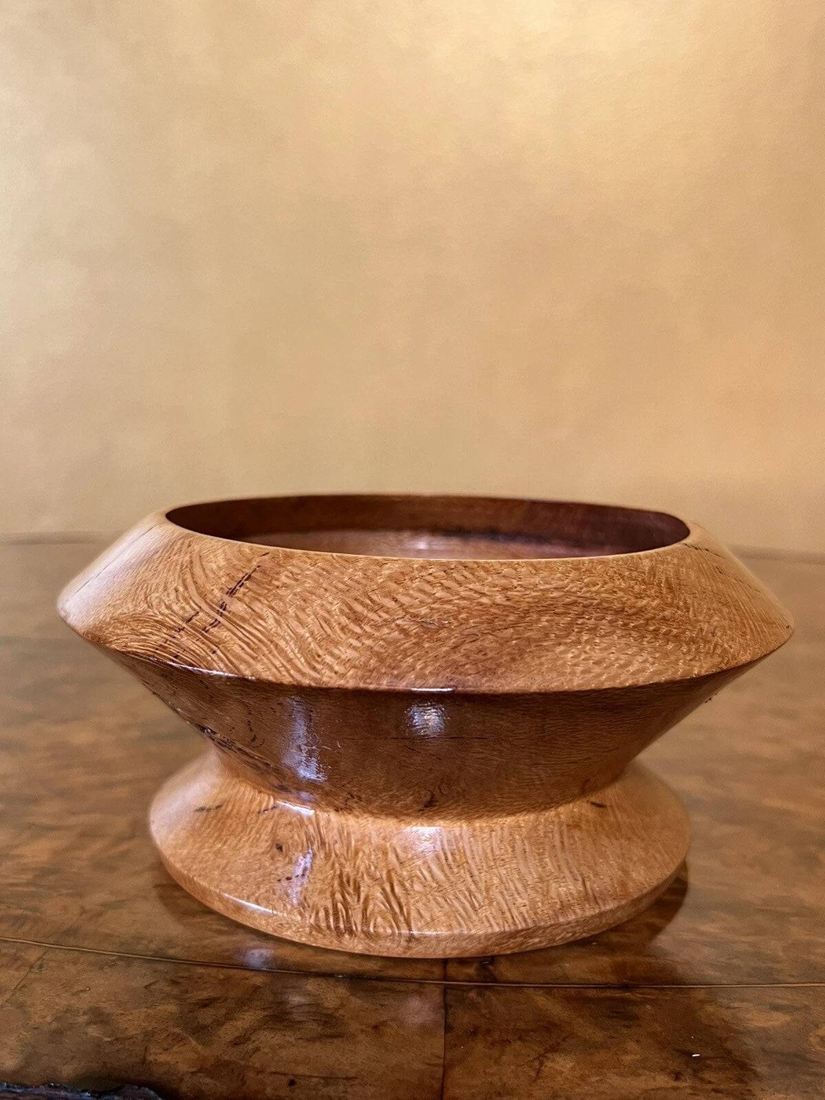 Silky Oak Wood Bowl Display