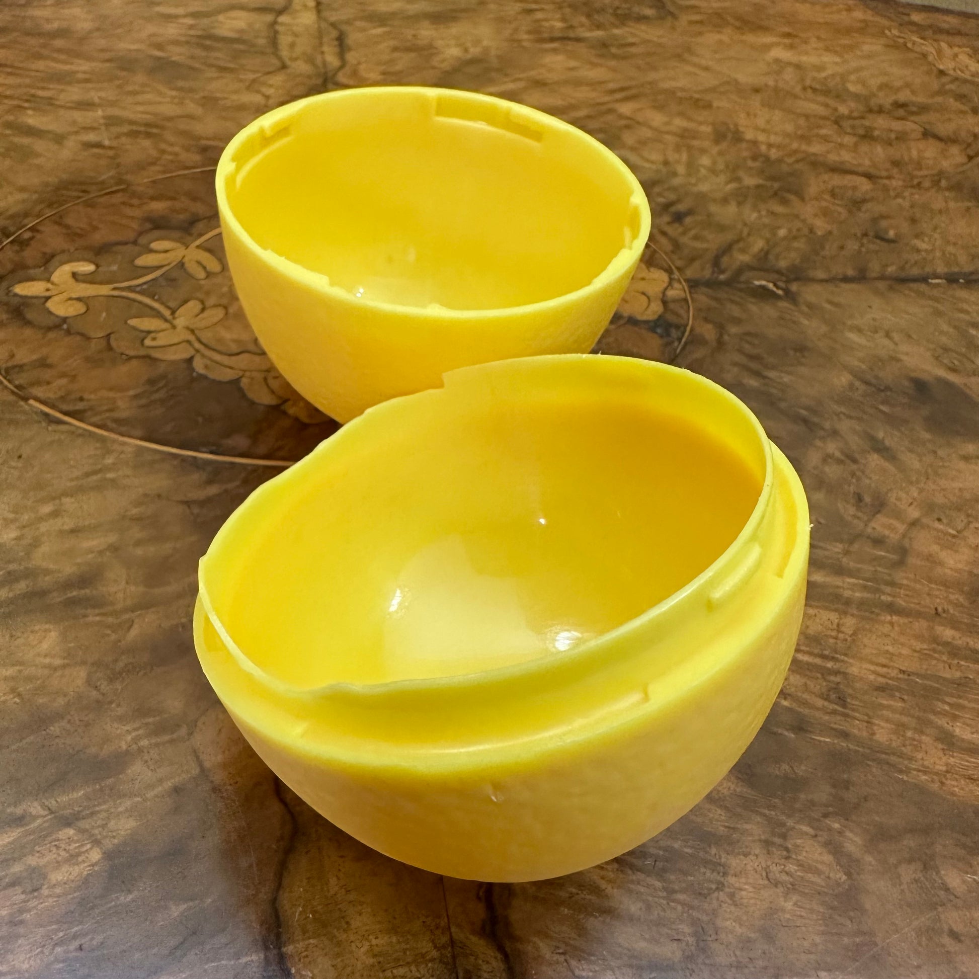 Simple Kitchen Lemon Container Holder