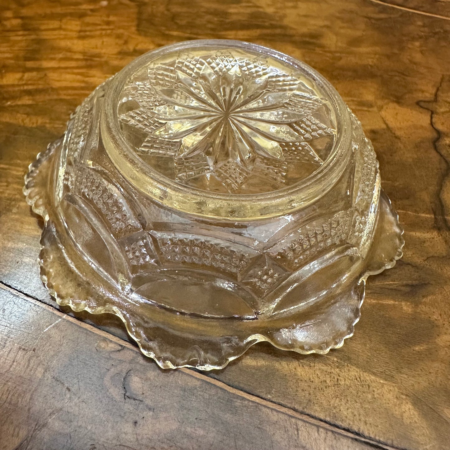 Small Scolloped Dish