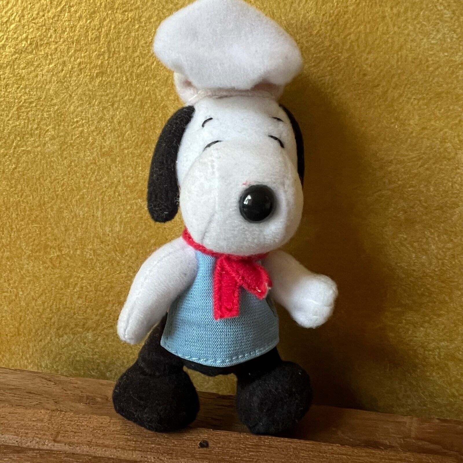 The Many Lives Of Snoopy Chef McDonalds Toy