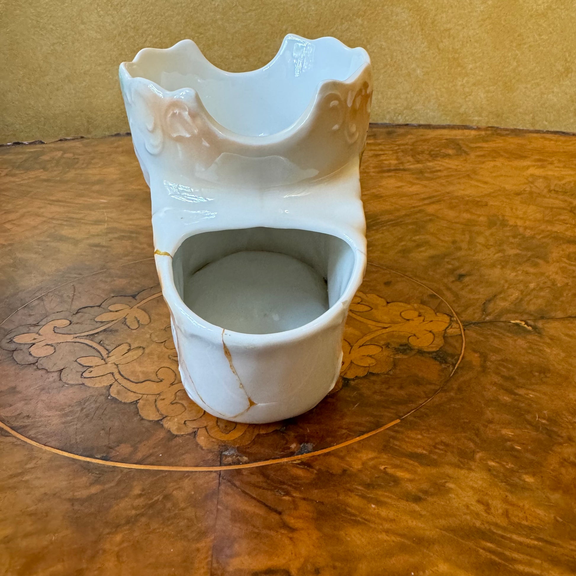 Victoria Shaving Plant Potter