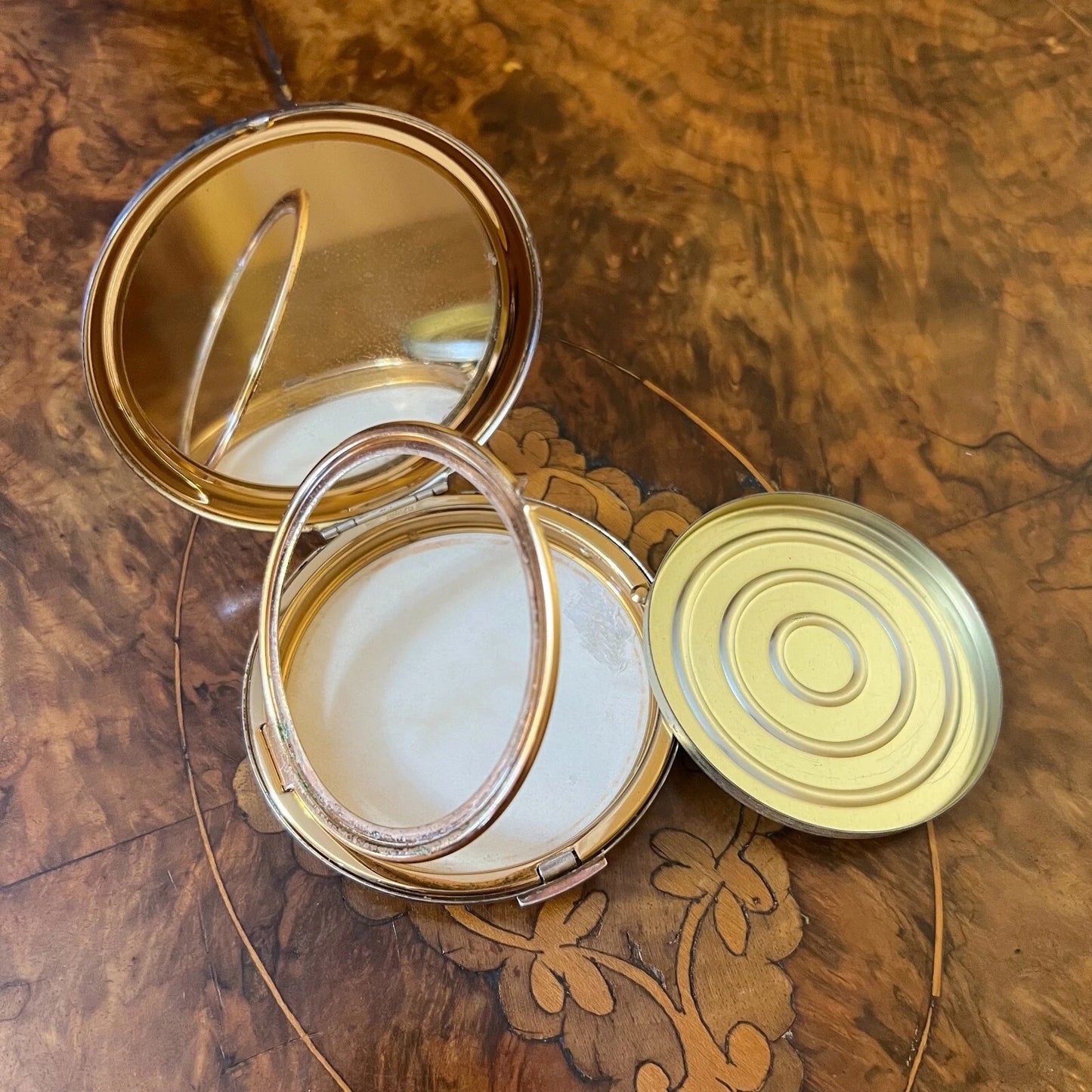 Vintage Stratton Compact