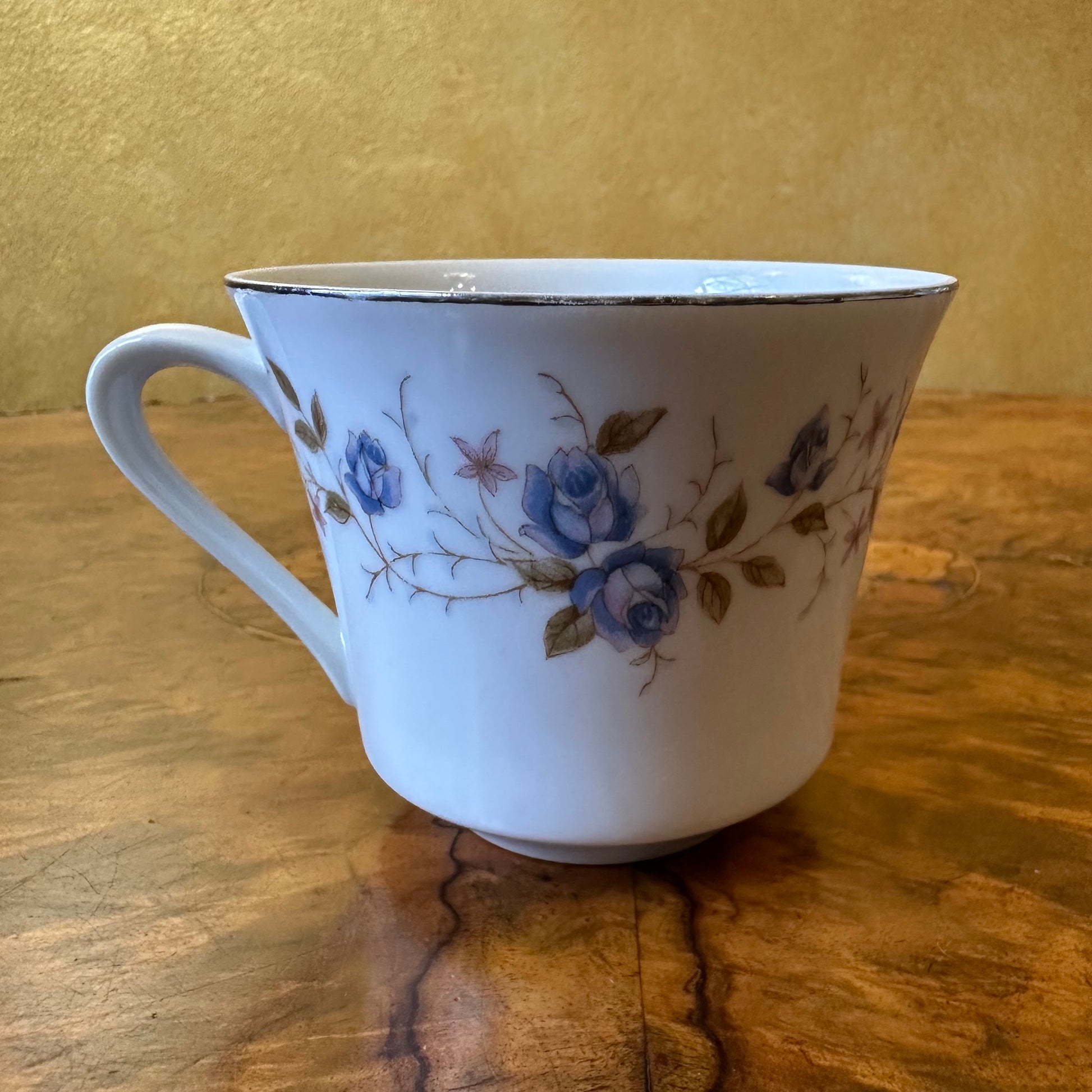 Vintage Blue Floral Print Tea Cup