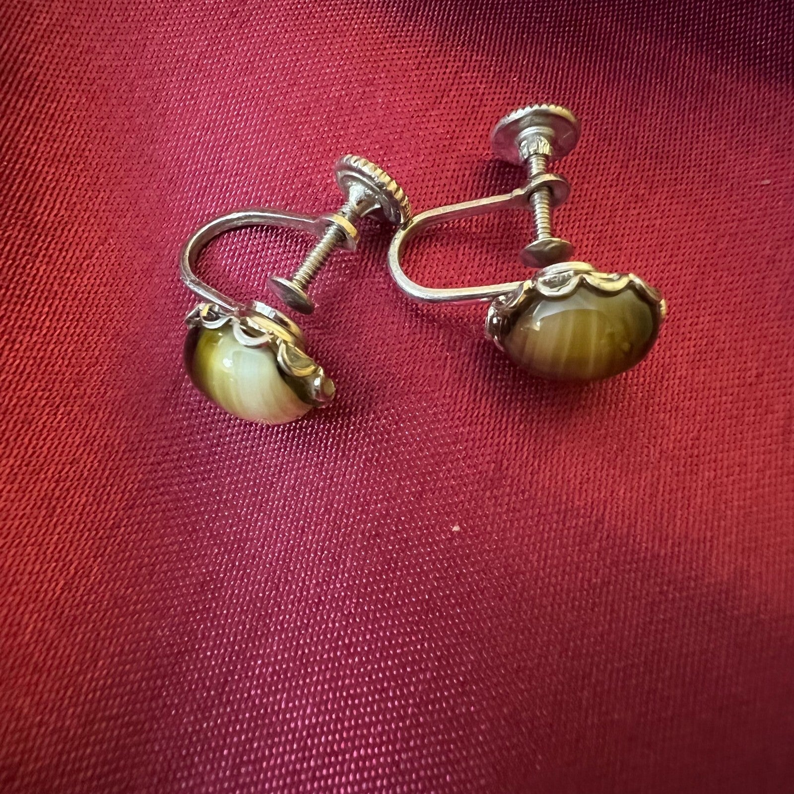 Vintage Costume Screw On Earrings