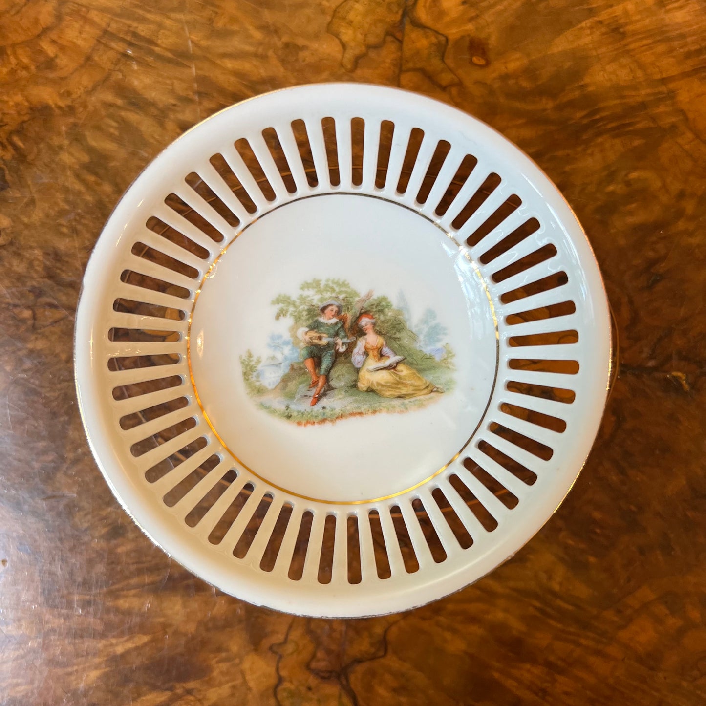 Vintage Couples Print Bowl On Stand