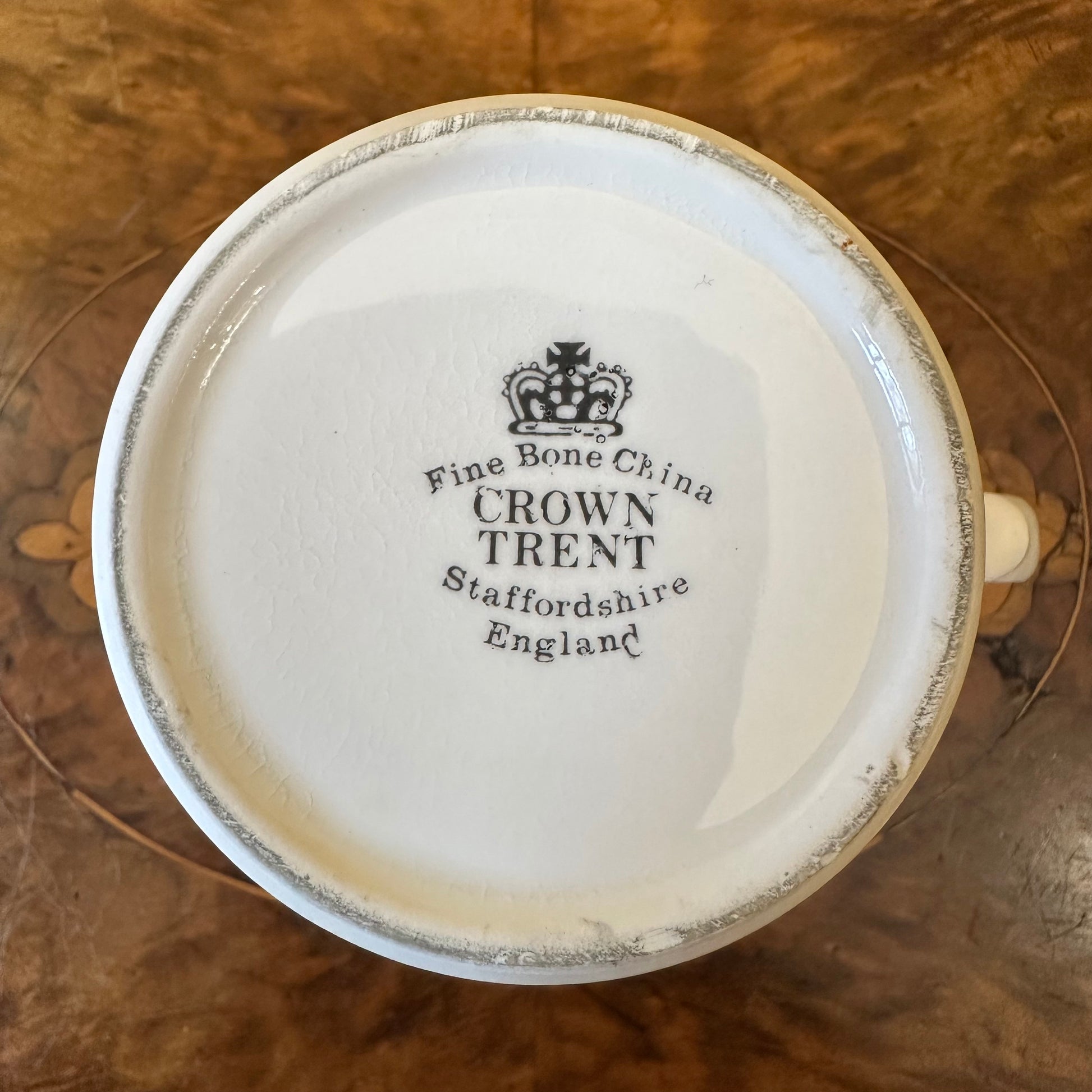 Vintage Crown Trent White Floral Design
