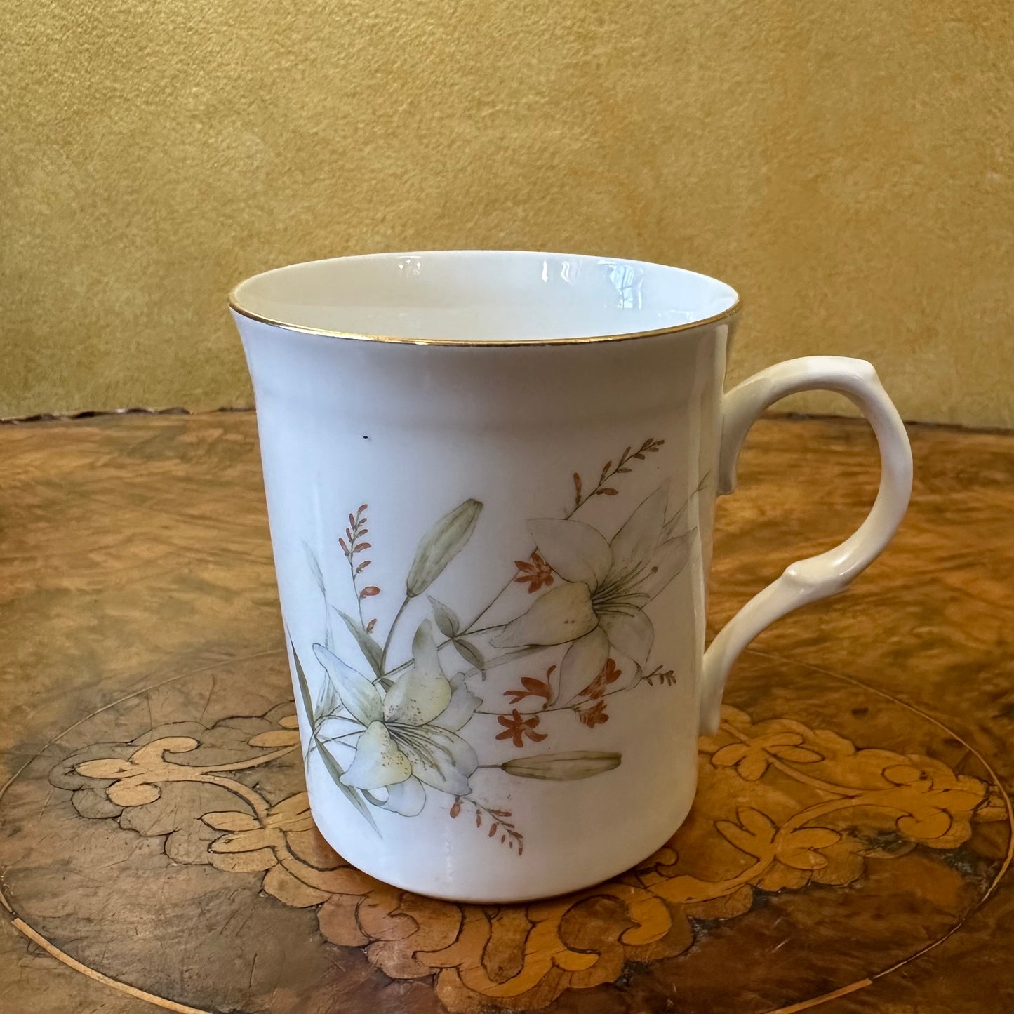 Vintage Crown Trent White Floral Design Mug