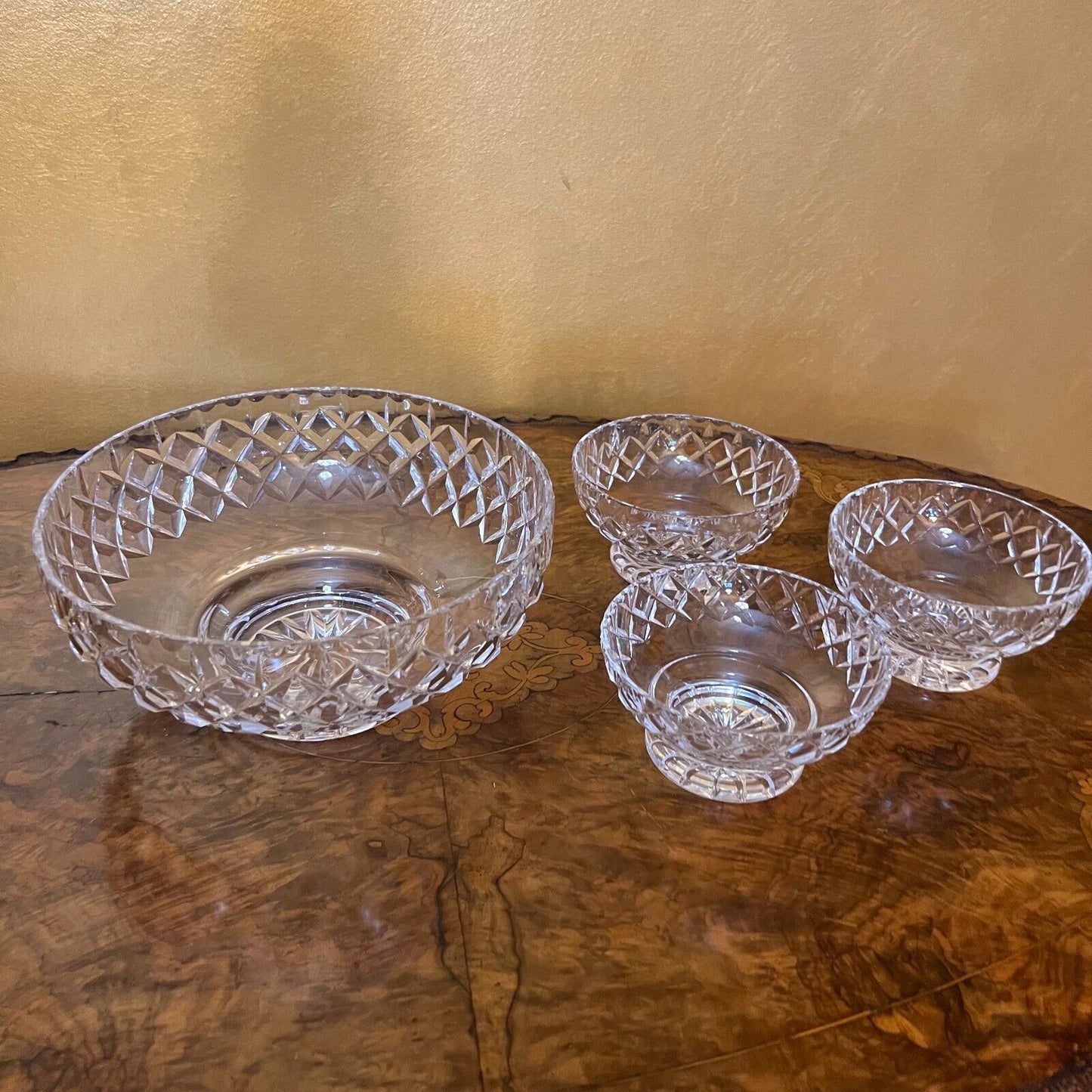 Vintage Crystal Set Of Four Bowl