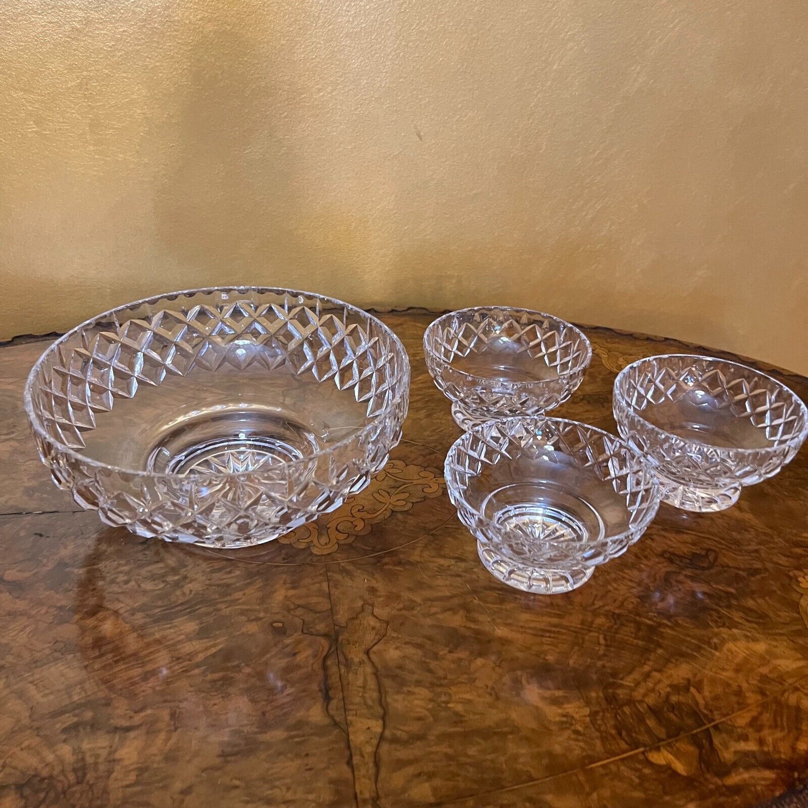 Vintage Crystal Set Of Four Bowl