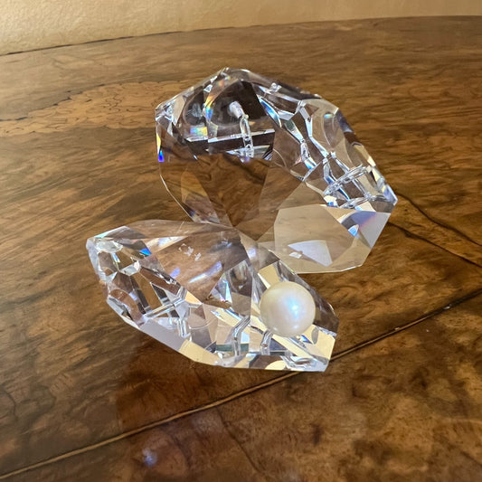 Vintage Crystal Shell With Pearl