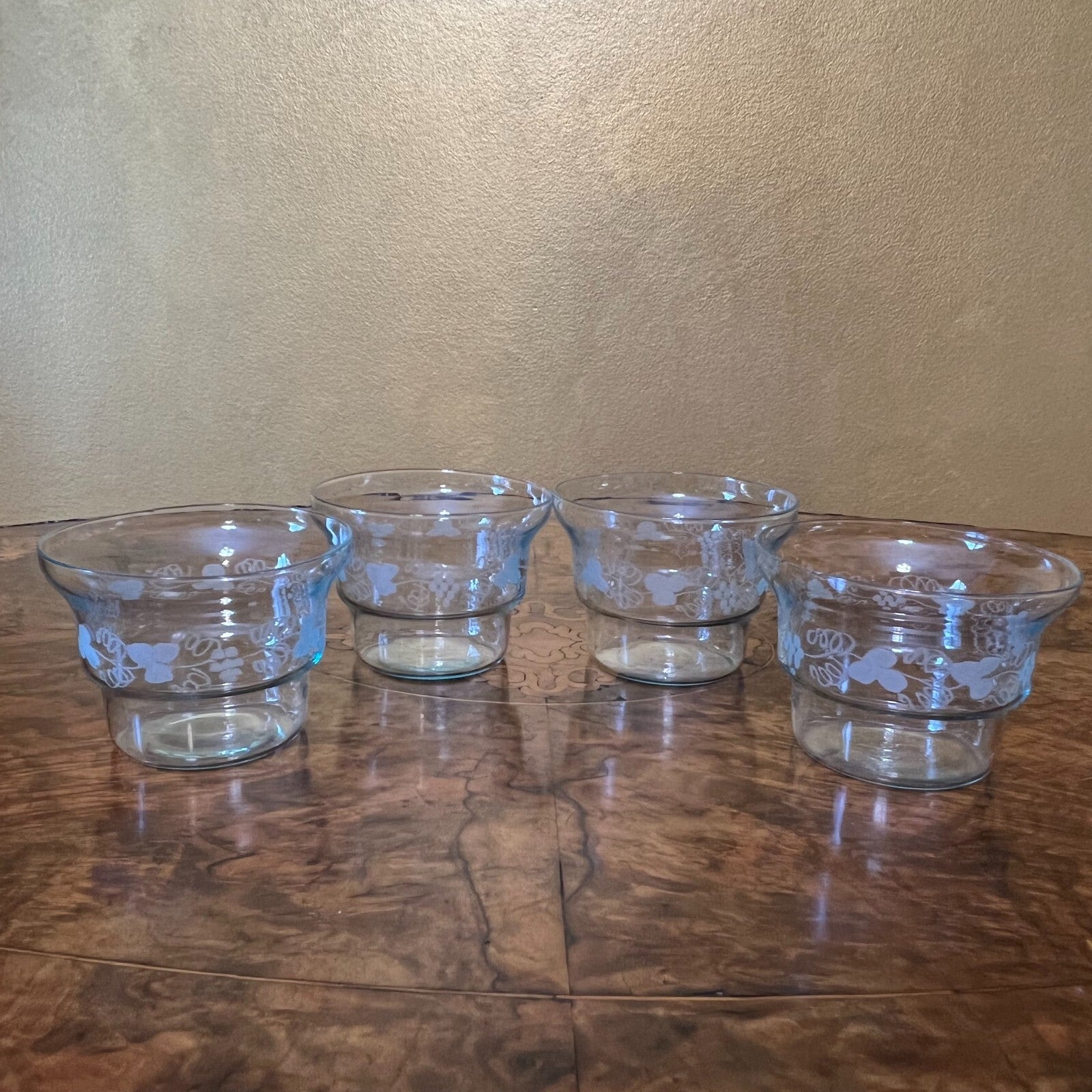 Vintage Etched Glass Dessert Bowls Set Of Four