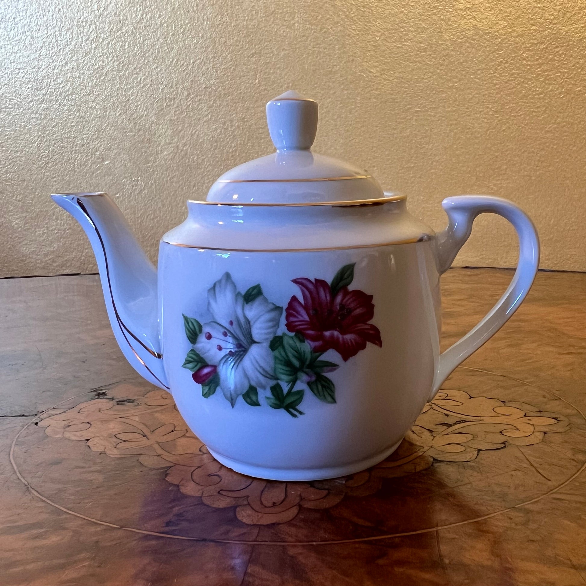 Vintage Floral Tea Pot For One