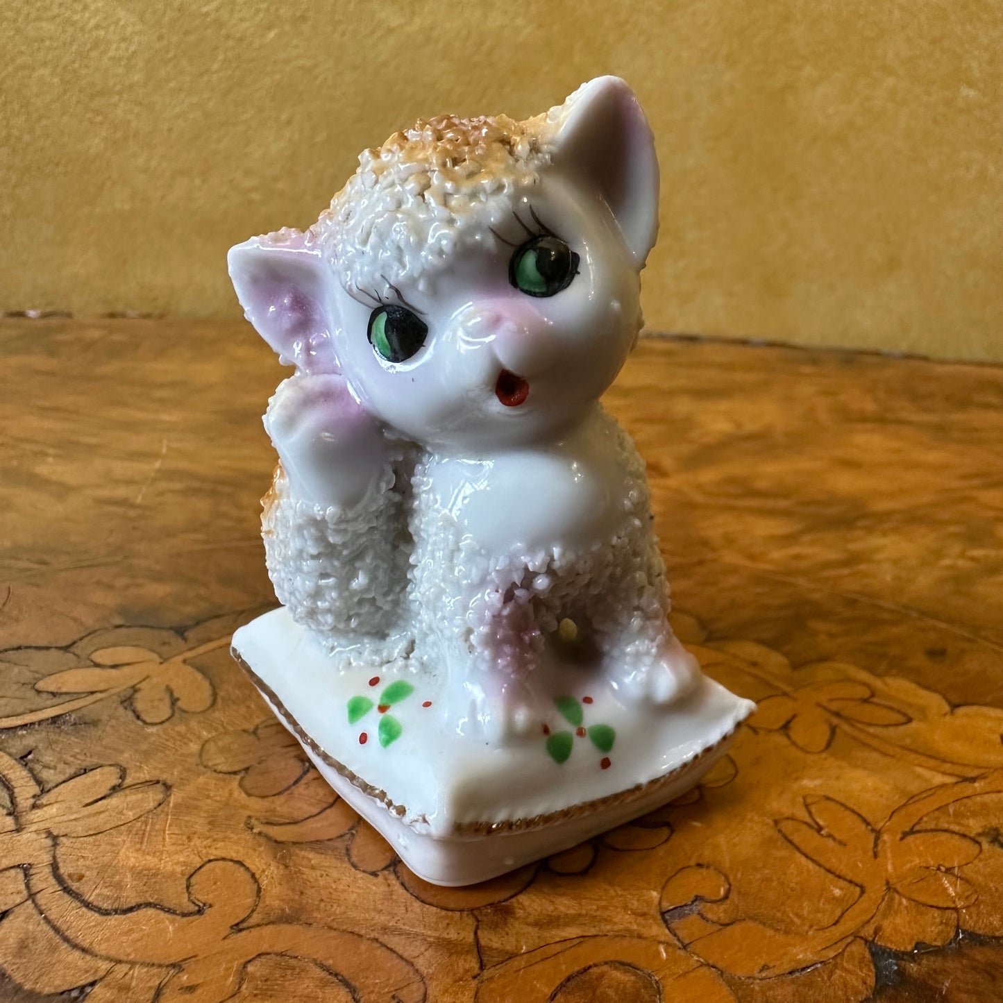 Vintage Kitschy Ceramic Sugar Texture Kitten Figurine