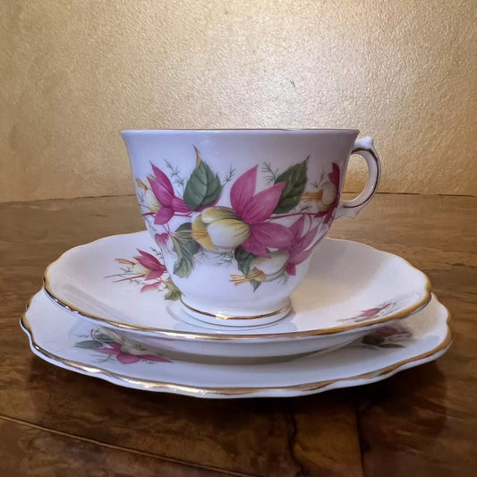 Vintage Royal Vale Floral Print Tea Cup Trio Set