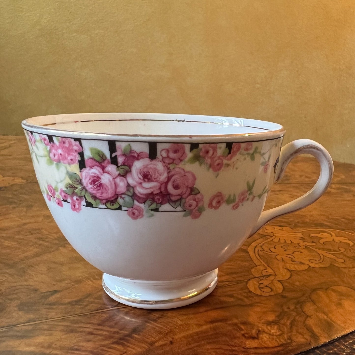 Vintage Tuscan Bird Print Tea Cup Trio