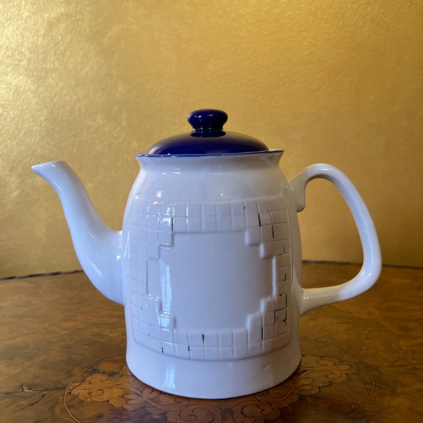 Vintage White & Blue Check Embossed Tea Pot