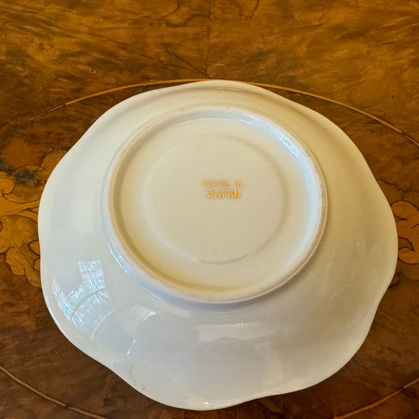 White_Gold_Saucer