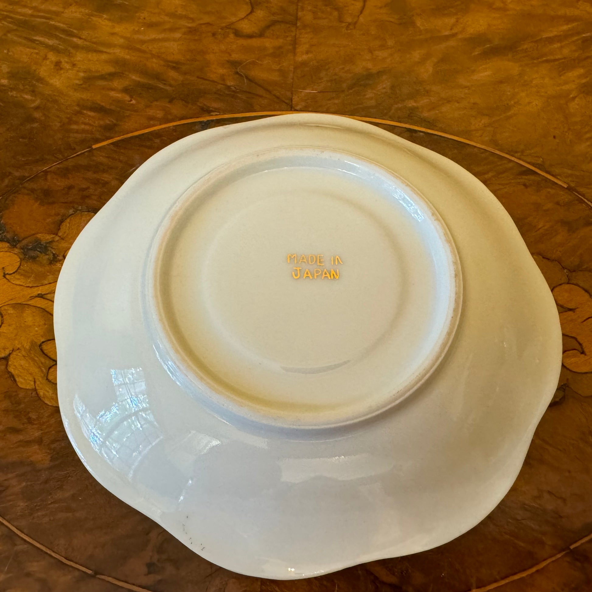 White_Gold_Saucer