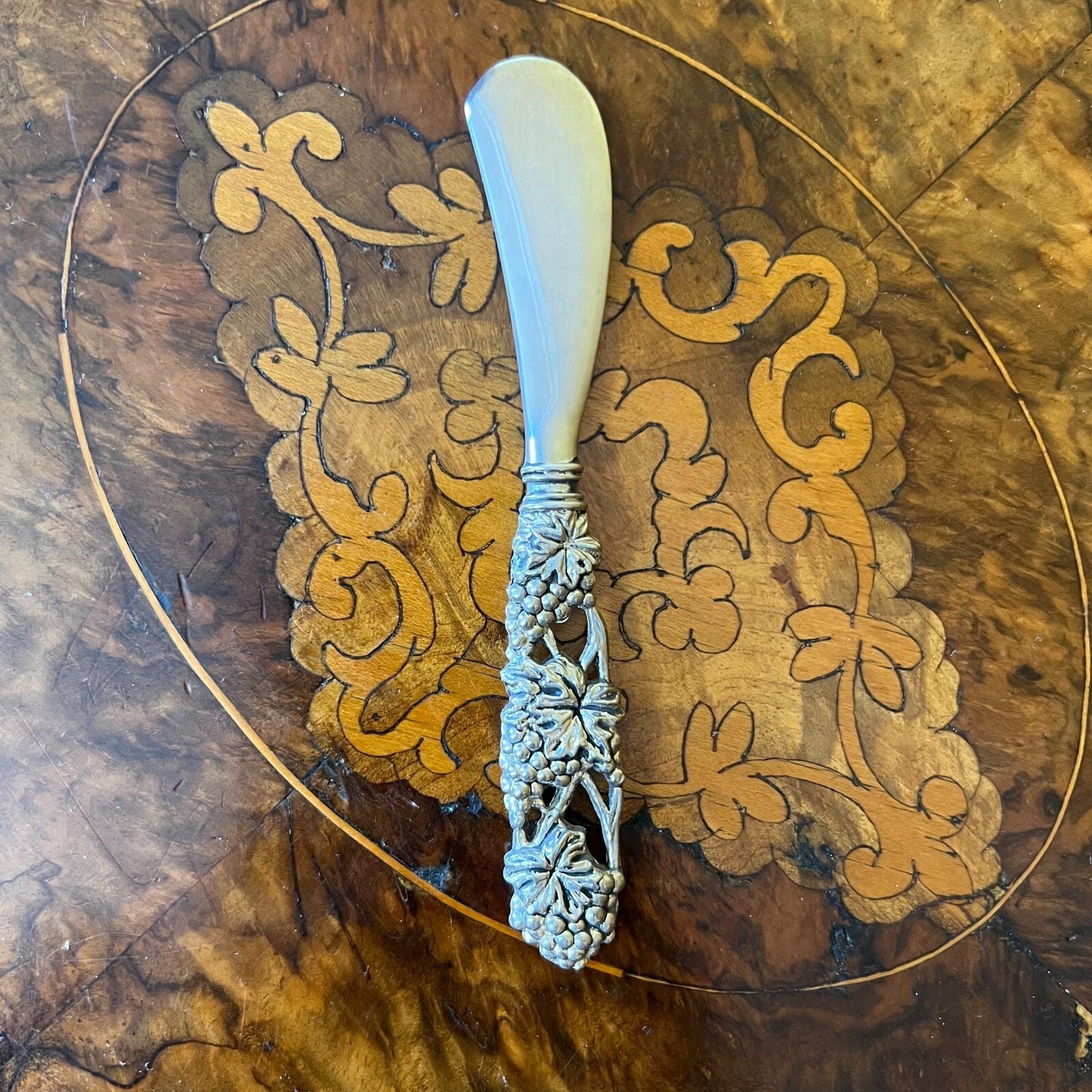 Vintage Grapes Ornate Butter Knife & Fork Set