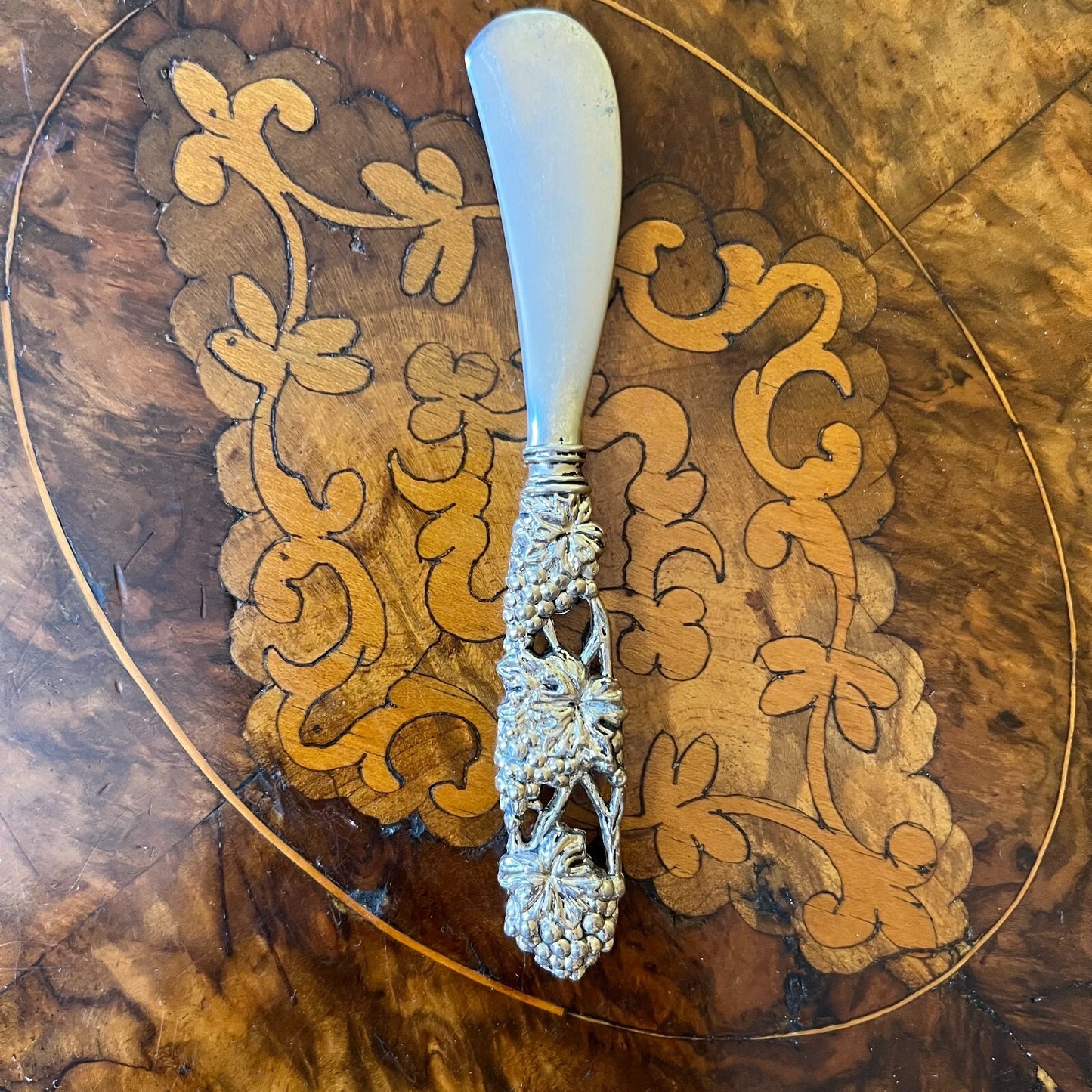 Vintage Grapes Ornate Butter Knife & Fork Set