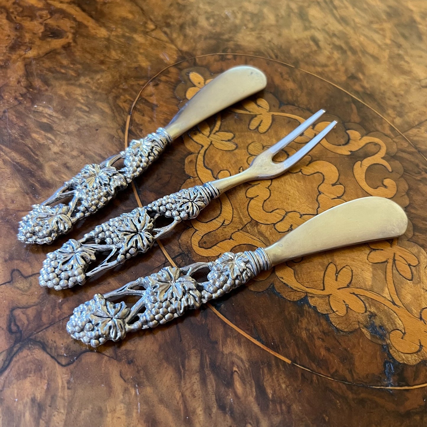 Vintage Grapes Ornate Butter Knife & Fork Set