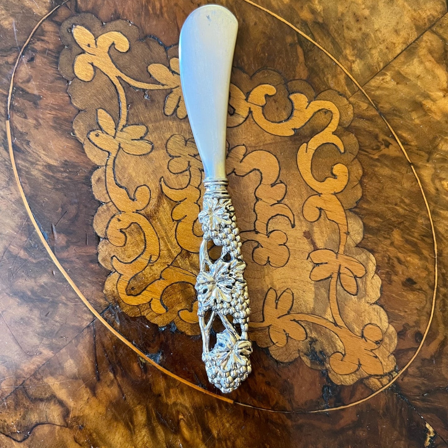 Vintage Grapes Ornate Butter Knife & Fork Set