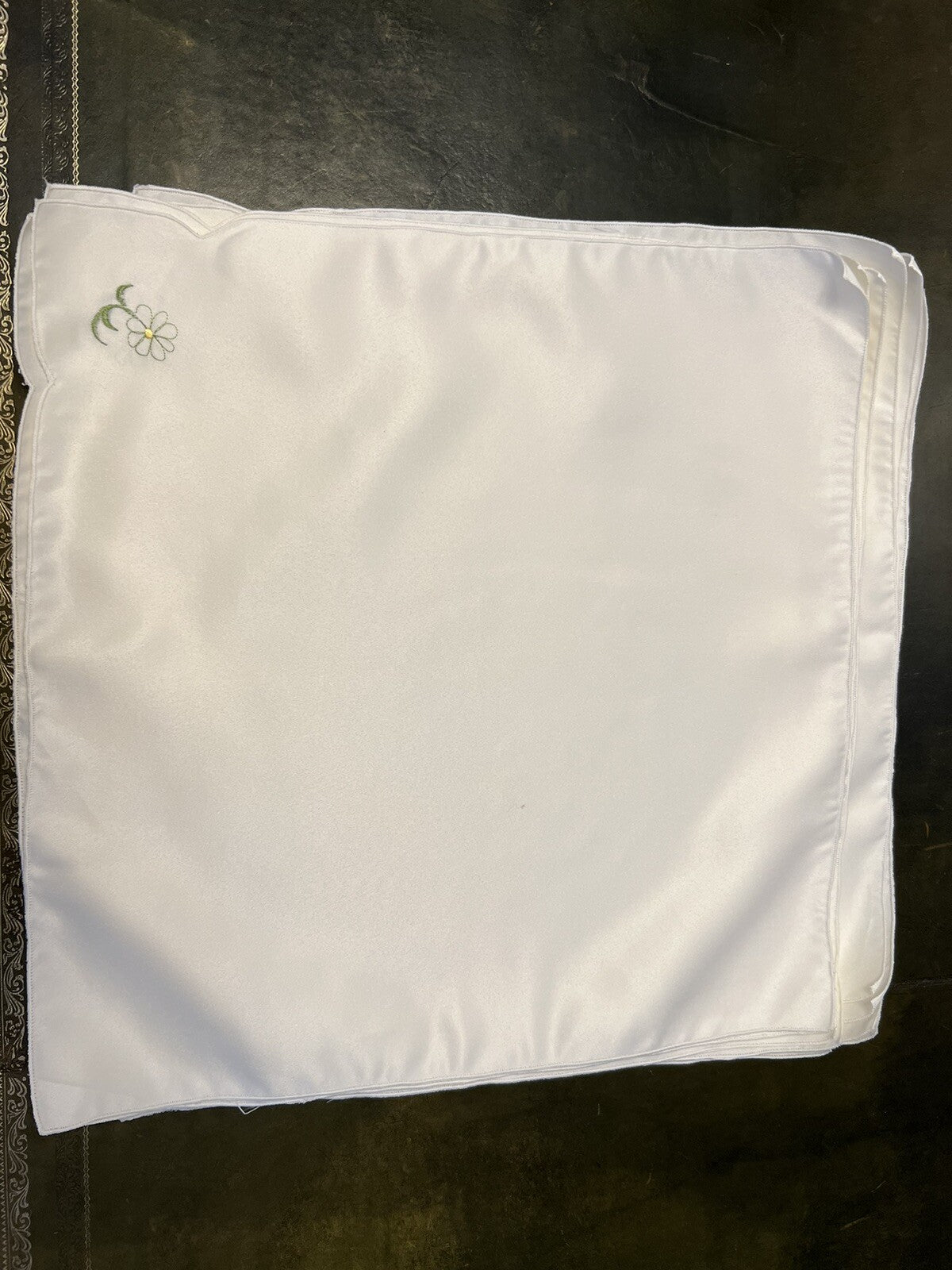 Daisy Embroidery Napkins Serviettes Set Of Ten