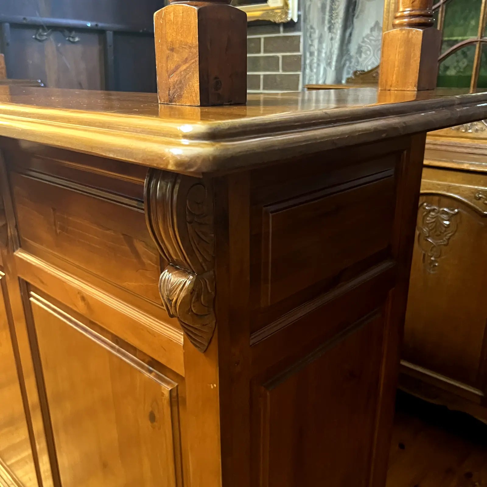 Bar counter