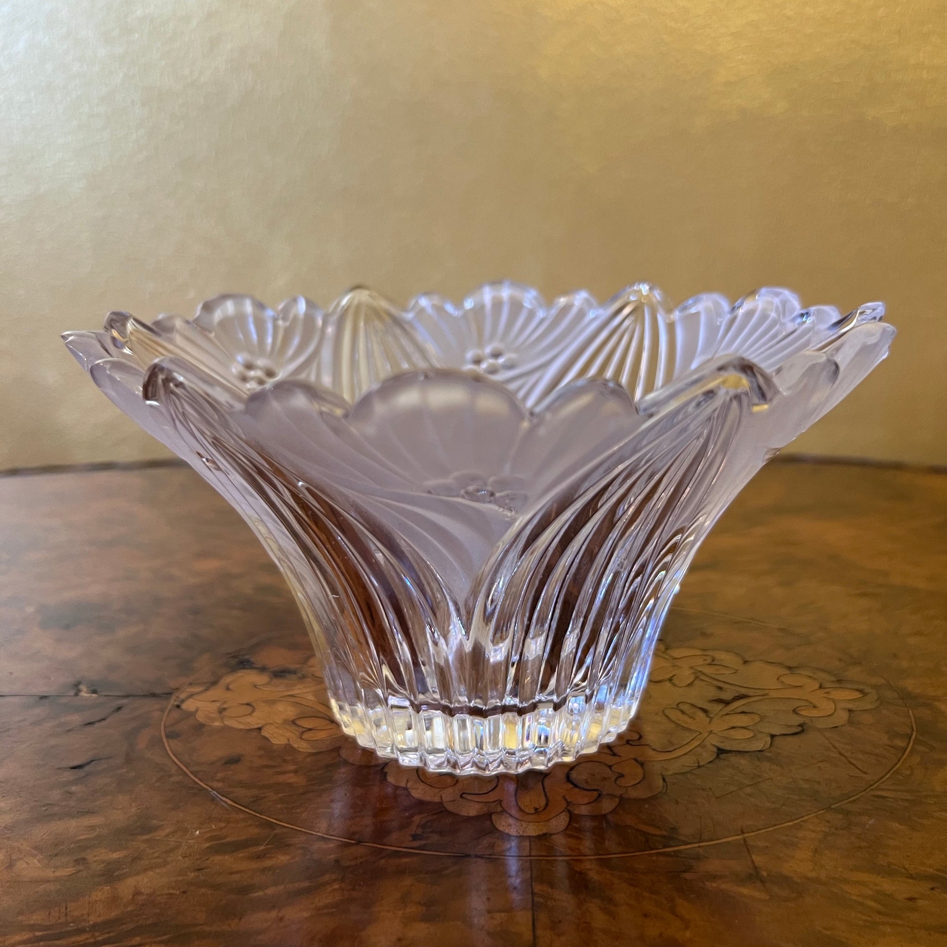 Crystal Flower Design Bowl 