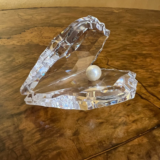 Crystal Shell With Pearl